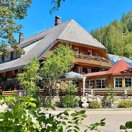 Hotel Hirschen Menzenschwand-Hinterdorf エクステリア 写真