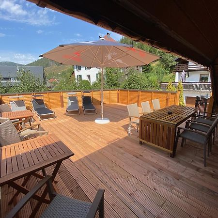 Hotel Hirschen Menzenschwand-Hinterdorf エクステリア 写真