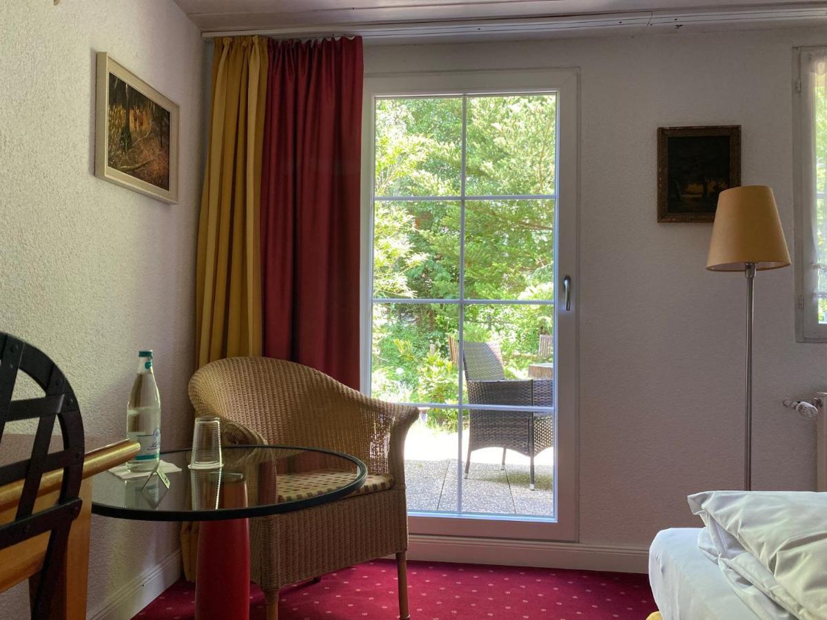 Hotel Hirschen Menzenschwand-Hinterdorf エクステリア 写真