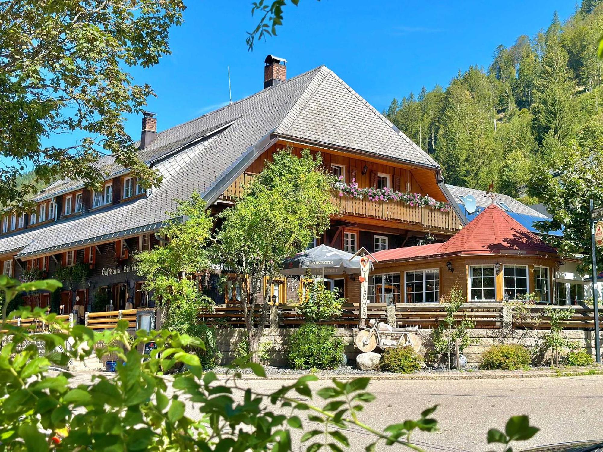 Hotel Hirschen Menzenschwand-Hinterdorf エクステリア 写真