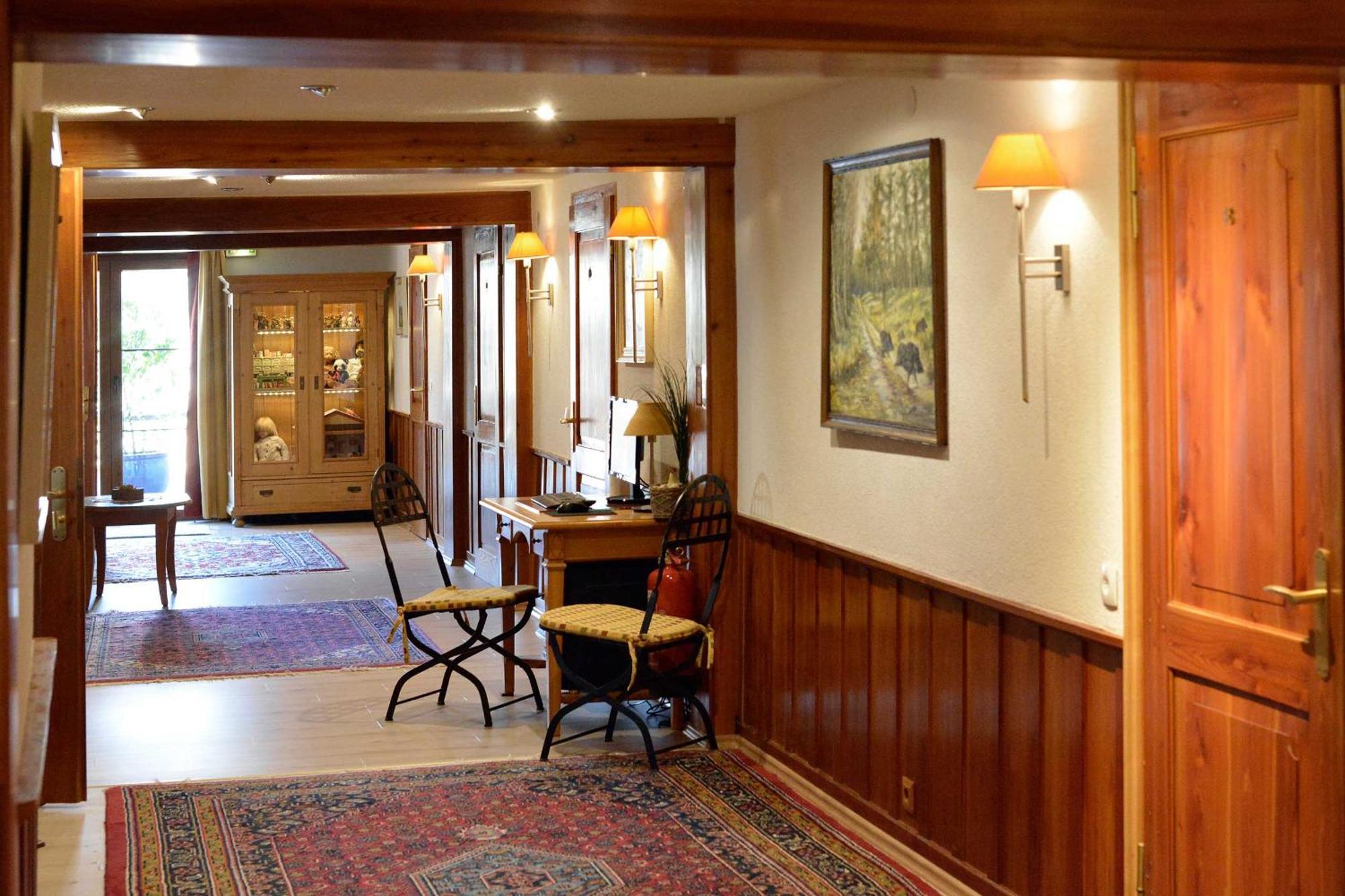 Hotel Hirschen Menzenschwand-Hinterdorf エクステリア 写真