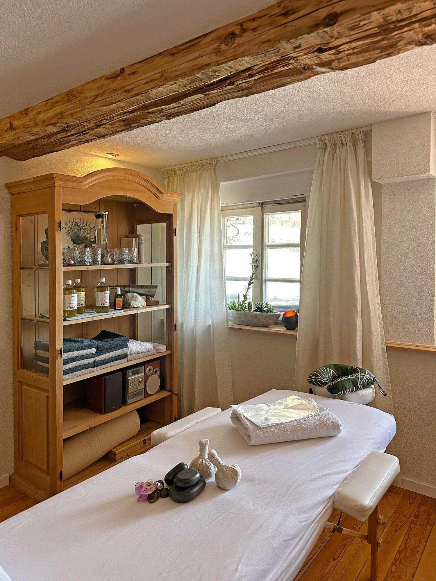 Hotel Hirschen Menzenschwand-Hinterdorf エクステリア 写真
