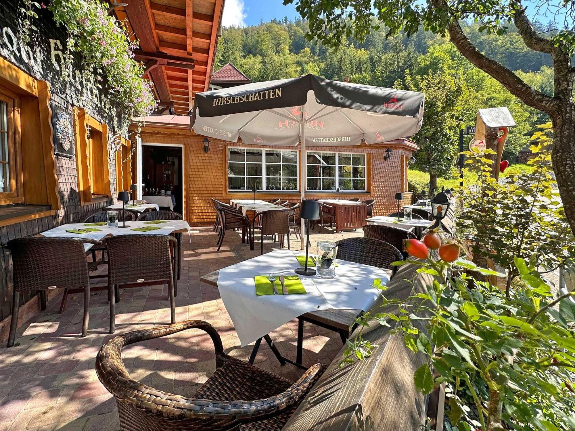 Hotel Hirschen Menzenschwand-Hinterdorf エクステリア 写真